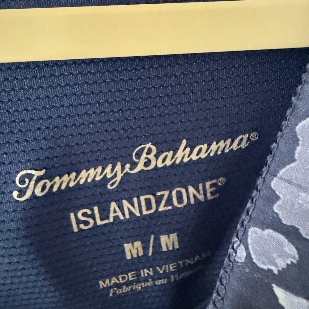 Tommy Bahama Navy and Light Blue Leopard Mini Skirt - Picture 3 of 3